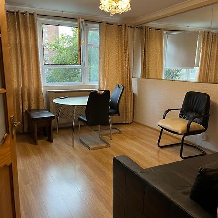 1 Bedroom Flat Close To City With Free Parking Arrangement London Kültér fotó