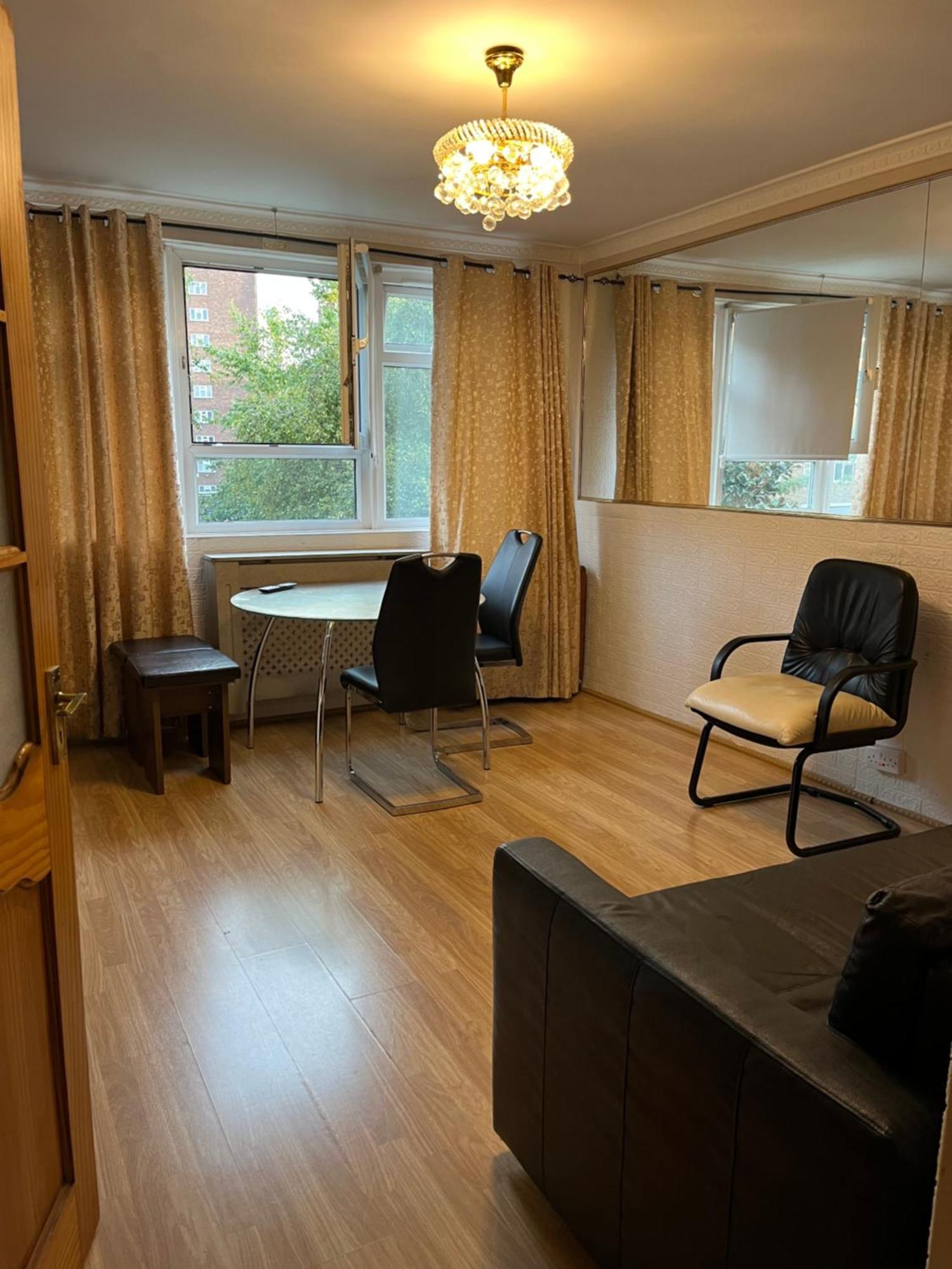 1 Bedroom Flat Close To City With Free Parking Arrangement London Kültér fotó